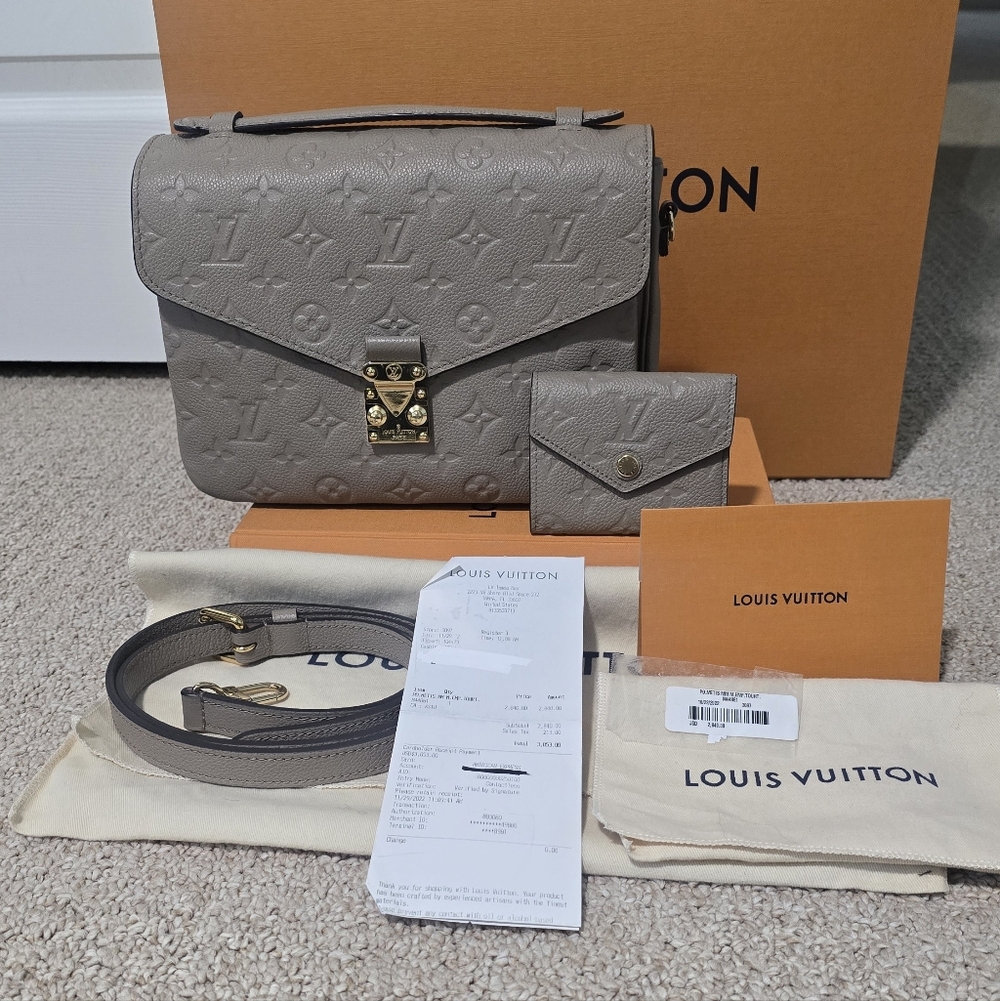 Authentic Louis Vuitton Pouchette Metis And Matching Zoe Wallet Tourterelle